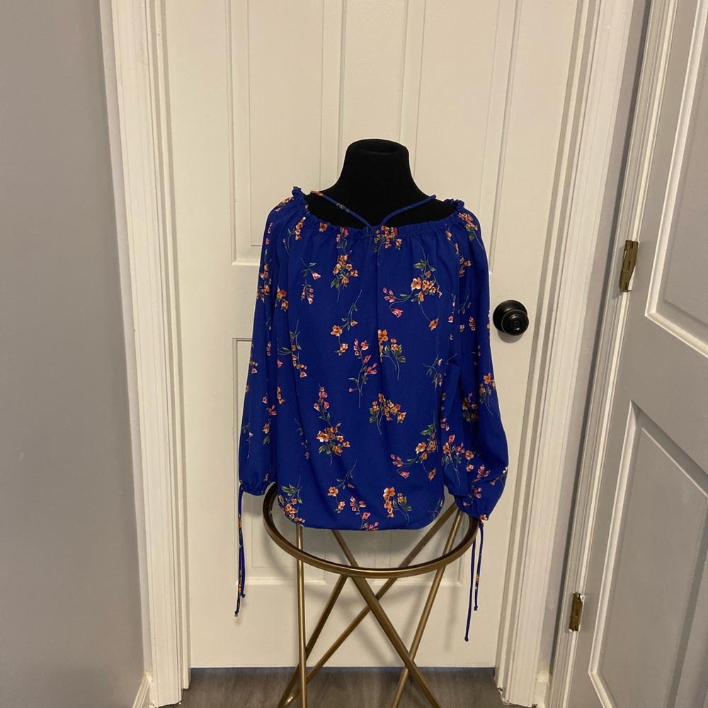 Great flower spring top